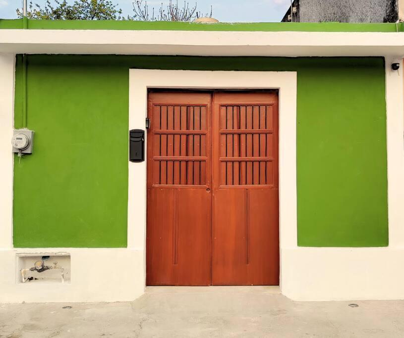 Casa Colibri Con Alberca En El Centro Apartment Merida Bagian luar foto